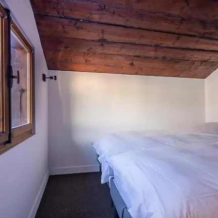 Chalet Clos 66 *