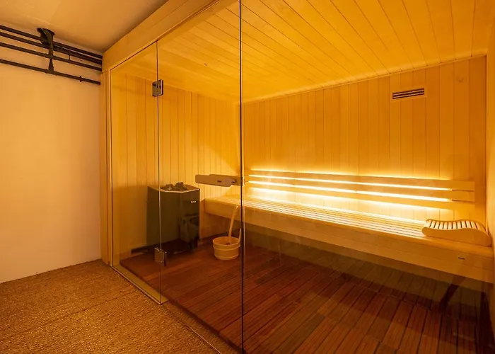 Clos 66 בקתה שאמוני